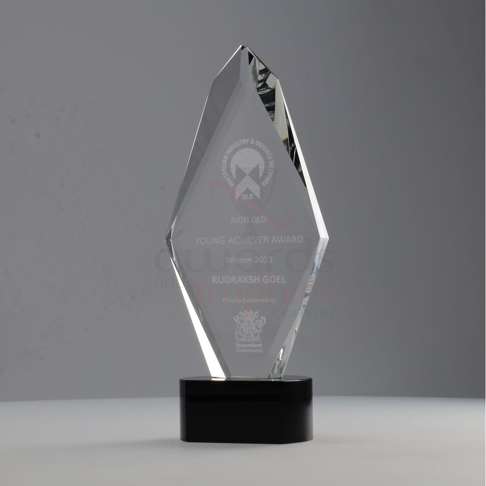 Arrowhead on Black Base 190mm