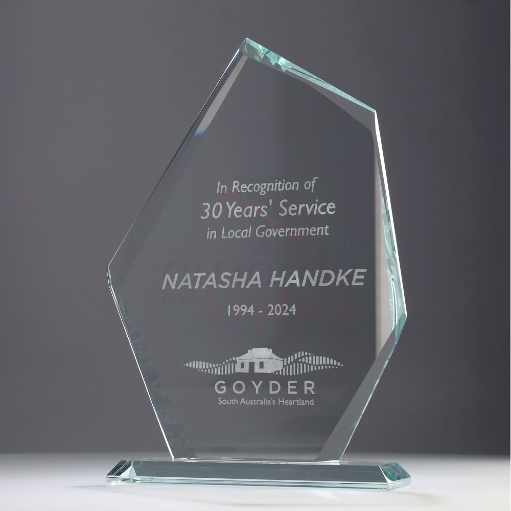 Multifaceted Glass Peak 240mm